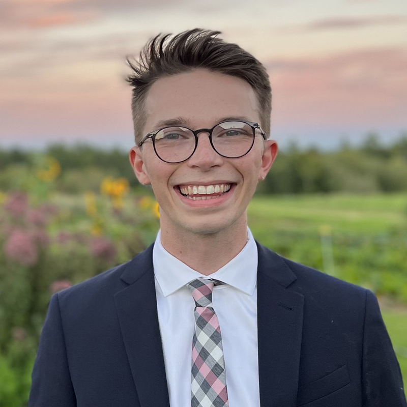 Headshot of Sean Dollard.